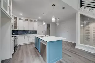 810 Euclid St, Cleburne, TX 76033 - Photo 8