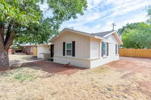 1201 Westview Dr, Abilene, TX 79603 - Photo 2