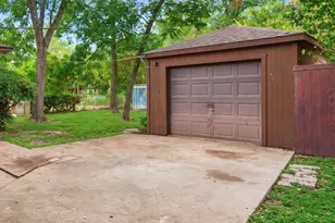 10313 Pinecrest Dr, Dallas, TX 75228 - Photo 26