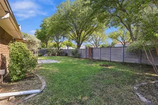 4368 Carolina St, Grand Prairie, TX 75052 - Photo 32