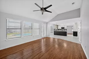 4301 Hudson Ave, Grand Prairie, TX 75052 - Photo 4