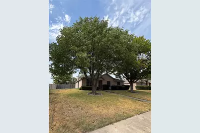 1013 Wentwood Drive, DeSoto, TX 75115 - Photo 2