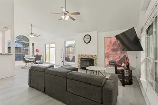 1411 Chinaberry Dr, Lewisville, TX 75077 - Photo 4