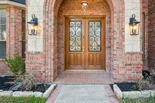 3848 W Pioneer Dr, Irving, TX 75061 - Photo 2