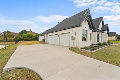 2903 Sunnyside Alley, Ennis, TX 75119 - Photo 4