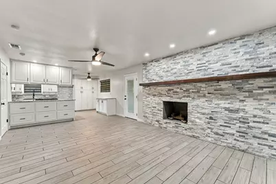 2100 Rockmoor Drive, Edgecliff Village, TX 76134 - Photo 2