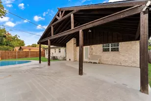 2100 Rockmoor Dr, Edgecliff Village, TX 76134 - Photo 28