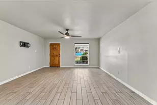 2100 Rockmoor Dr, Edgecliff Village, TX 76134 - Photo 14
