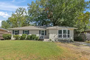9255 Palisade Dr, Dallas, TX 75217 - Photo 1