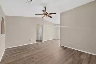 9839 Glengreen Drive, Dallas, TX 75217 - Photo 8