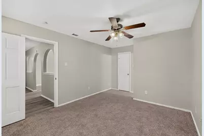 9839 Glengreen Drive, Dallas, TX 75217 - Photo 34