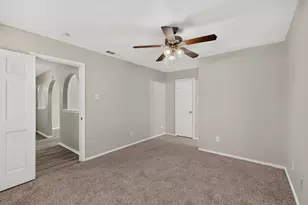 9839 Glengreen Dr, Dallas, TX 75217 - Photo 34