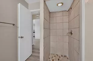 9839 Glengreen Dr, Dallas, TX 75217 - Photo 26
