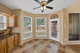 2513 Pecan Meadow Dr, Garland, TX 75040 - Photo 12