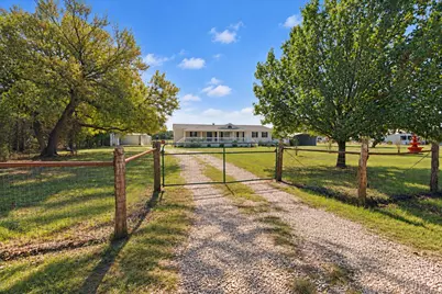 10619 County Road 3080, Purdon, TX 76679 - Photo 2