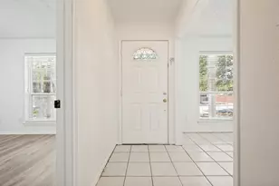 2517 Tanglewood Dr, Grapevine, TX 76051 - Photo 6
