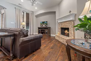 201 Joplin Dr, McKinney, TX 75071 - Photo 10