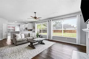 904 Yukon Dr, Lewisville, TX 75077 - Photo 10