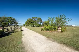 1233 FM901, Collinsville, TX 76233 - Photo 6