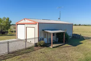 1233 FM901, Collinsville, TX 76233 - Photo 10