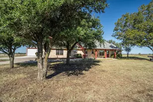 1233 FM901, Collinsville, TX 76233 - Photo 2
