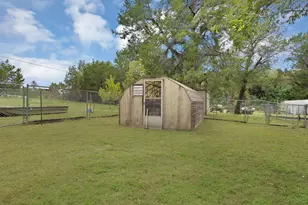 140 Kucker Ln, Blum, TX 76627 - Photo 8
