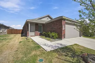 2052 Shady Oaks Dr, Ennis, TX 75119 - Photo 4