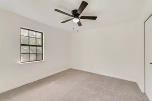 907 Melanie Ln, Keene, TX 76059 - Photo 12