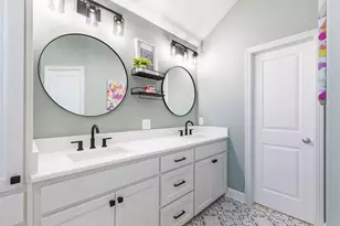 2209 Longwood Dr, Carrollton, TX 75010 - Photo 24