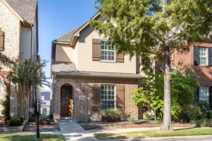 2209 Longwood Dr, Carrollton, TX 75010 - Photo 2