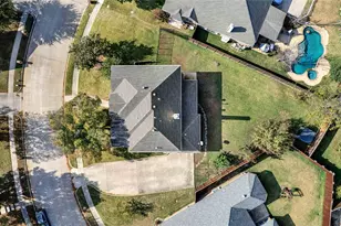 333 Green Acres Dr, Murphy, TX 75094 - Photo 2