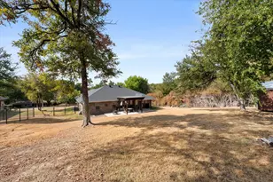 8928 Holt St, Lakeside, TX 76135 - Photo 24
