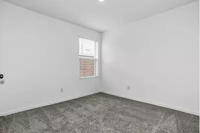 2022 Shady Oaks, Ennis, TX 75119 - Photo 8