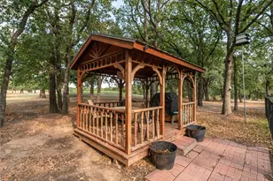 53 Country Club Ct, Nocona, TX 76255 - Photo 12