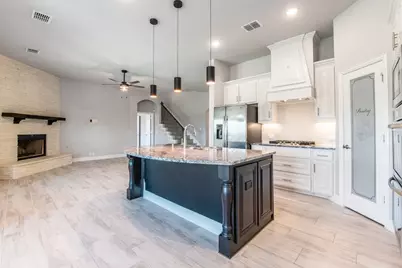 505 Livia Street, Burleson, TX 76028 - Photo 8