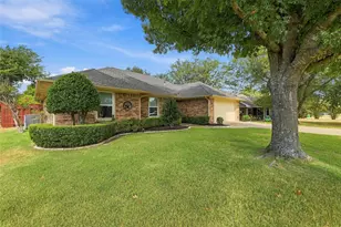 120 Country Dr, Waxahachie, TX 75165 - Photo 4
