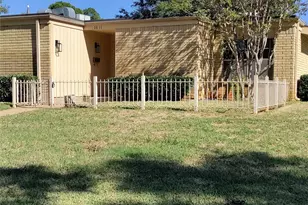 1611 Cindy Ct, Arlington, TX 76012 - Photo 2