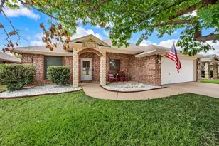 725 Big Willow Dr, Saginaw, TX 76179 - Photo 40
