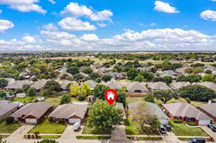 725 Big Willow Dr, Saginaw, TX 76179 - Photo 4