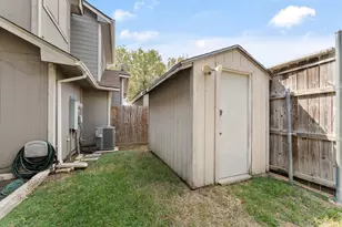 831 Valleybrooke Dr, Arlington, TX 76001 - Photo 24