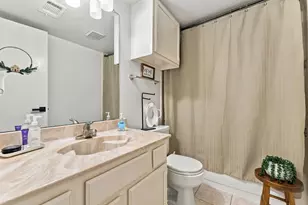 831 Valleybrooke Dr, Arlington, TX 76001 - Photo 16