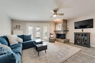 438 Yacht Club Dr, Rockwall, TX 75032 - Photo 6