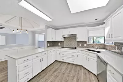 1215 Shawnee Trail, Carrollton, TX 75007 - Photo 18