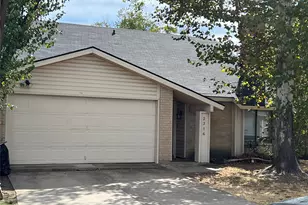 2316 Montclair Cir, Carrollton, TX 75007 - Photo 2