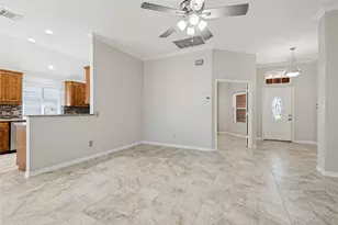 5816 Windy Meadow Ln, Grand Prairie, TX 75052 - Photo 4