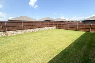 935 Keystone Ct, Ferris, TX 75125 - Photo 14
