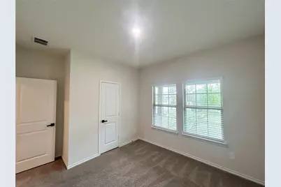 935 Keystone Court, Ferris, TX 75125 - Photo 4