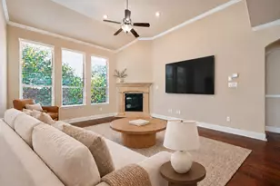 10365 Perkins Ln, Frisco, TX 75035 - Photo 2