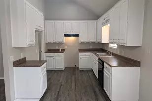 4901 Dax Dr, Fort Worth, TX 76135 - Photo 6