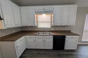 4901 Dax Dr, Fort Worth, TX 76135 - Photo 8